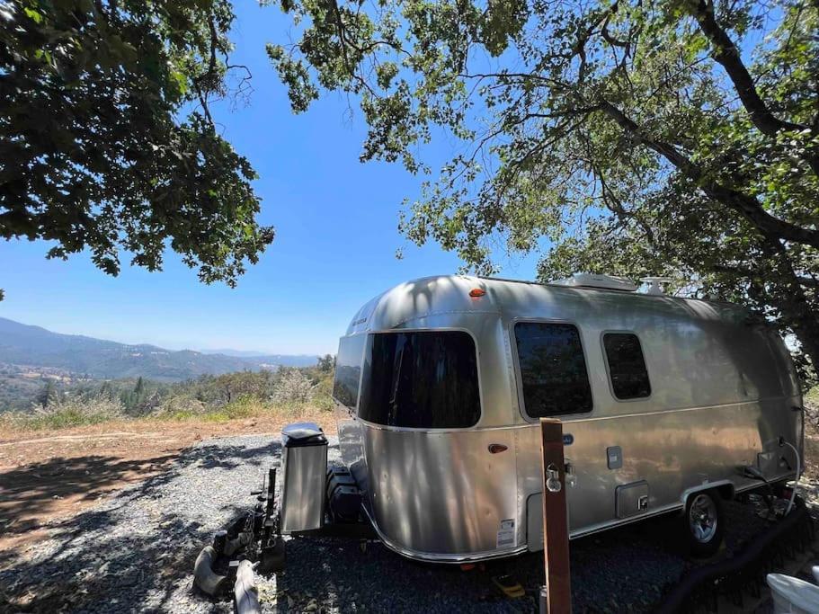 Modern Airstream With Amazing View - 10 To 15 Minutes From Kings Canyon National Park Dunlap Buitenkant foto