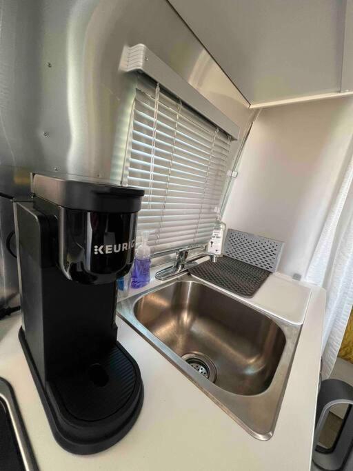 Modern Airstream With Amazing View - 10 To 15 Minutes From Kings Canyon National Park Dunlap Buitenkant foto