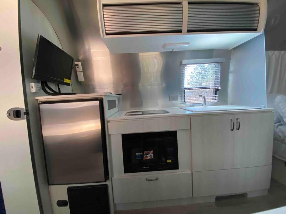 Modern Airstream With Amazing View - 10 To 15 Minutes From Kings Canyon National Park Dunlap Buitenkant foto