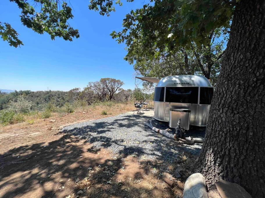 Modern Airstream With Amazing View - 10 To 15 Minutes From Kings Canyon National Park Dunlap Buitenkant foto
